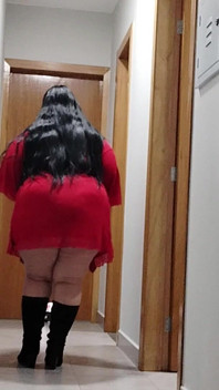 Seyahat eden üvey anne, sadece ağır çekimdeki hayranlar, senin için modellik yapıyor