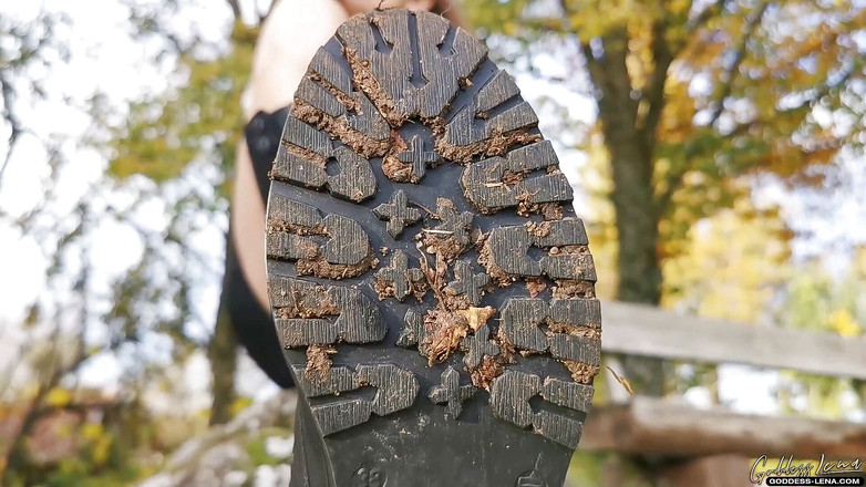 Goddess Lena: Smutsätare för mina stövlar