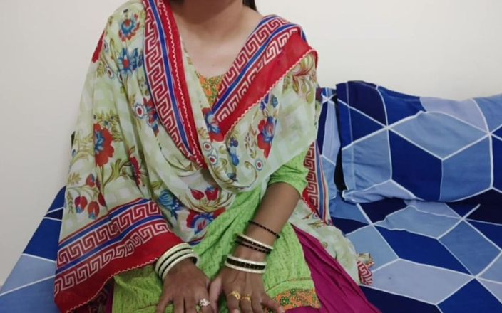 Saara Bhabhi: Hindský sexuální příběh Roleplay - indická desi nevlastní matka závislá na...