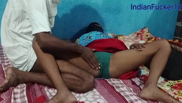 Indianfucker18: Fru hårt knull Desi stil sexig man