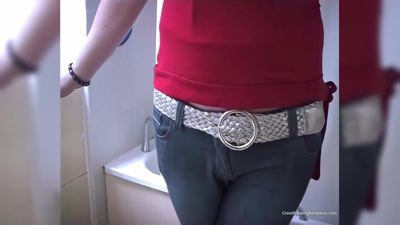Crossdressing Amateurs: Cross Dresser Wets Herself and Gets Pee'd on