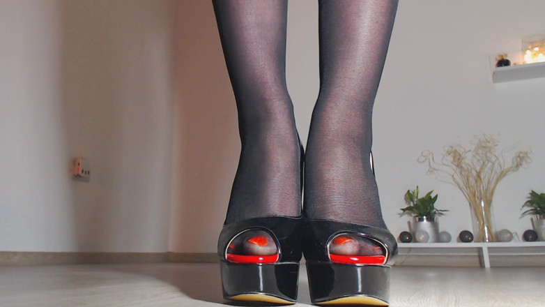 LegsOnHeels: รองเท้าแพลตฟอร์มคู่พิเศษที่ฉันชอบเอามายั่ว