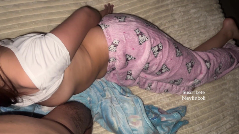 MeylinBoli: Vídeo Completo Noite Do Pijama Com Minha Meia-irmã Termina Bem...