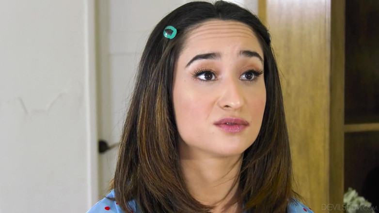 Out Of The Family: Mimo rodinu – Sexy teenagerka Isabella Nice dostává anální sex od...