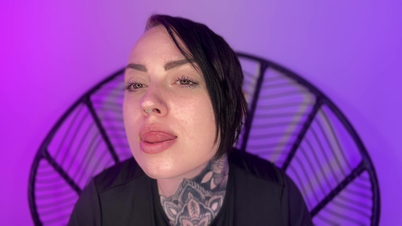 Miss Valentina: Bedtime Yawning Fetish