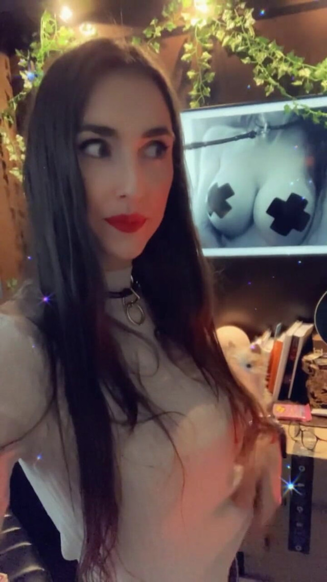 Peek Inside! (Piper Blush)