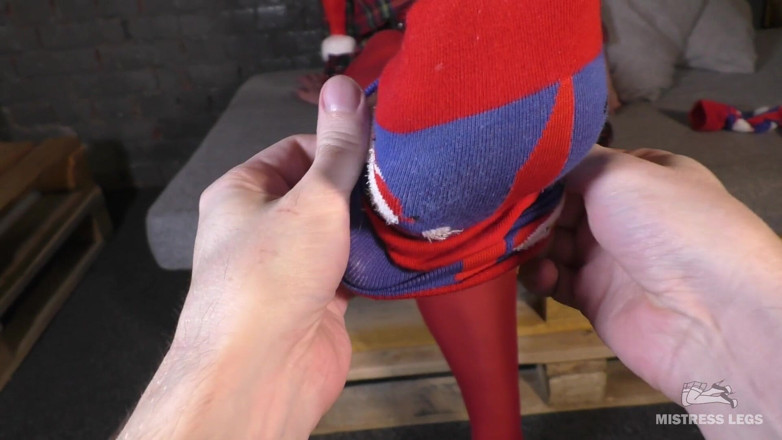 Mistress Legs: POV, caresse des pieds et adoration des pieds en collants...