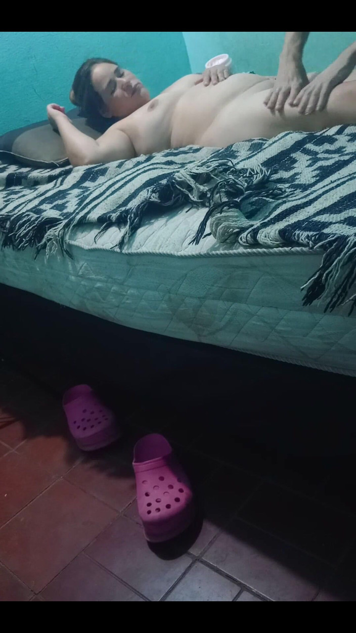 Fitcure1: Entspannende massage für mein molliges mädchen