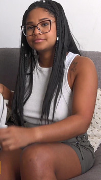 Amatoare neagră latino model de lenjerie Wannabe futut dur și dat pe față!