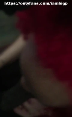 Meninggalkan pekerjaanku lebih awal untuk bisa membaca kepala gadis campuran kepala merah ini. Cewek ini harus buru-buru dan crot di mulutnya sebelum pacarnya pulang