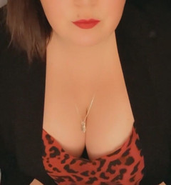 KiinkyGiirl: Kouření jsou mnohem lepší s červenou rtěnkou