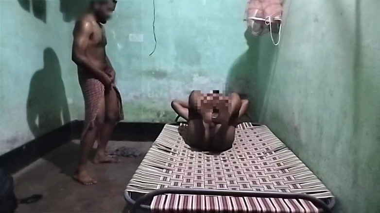 Desi Tits: 隣のおじいちゃんがツインクの少年とセックス