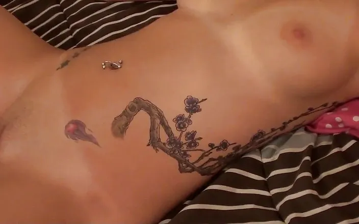 LesbianFantasies: Horny Lesbian BBW Pleasuring Her Tattooed GF's Pussy