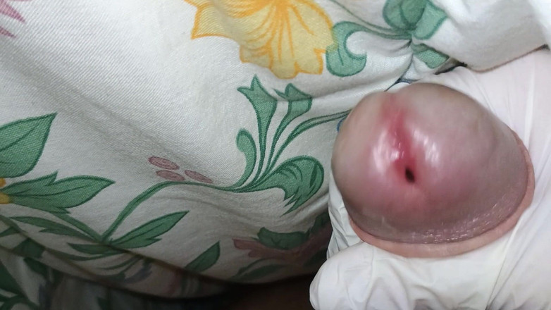 Ed Eden: In bed masturbatie