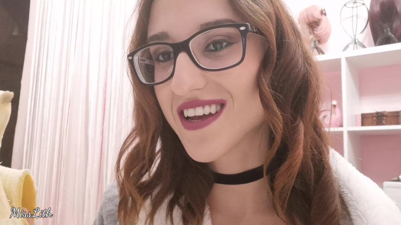 Miss Lith Domina: Tease - Banana Feeding