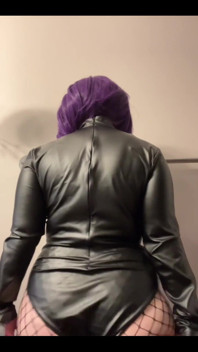 Solo Twerking