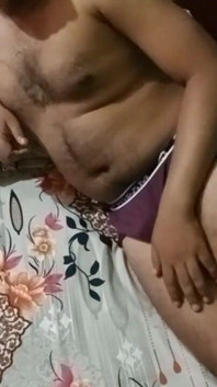 夫とセックスしているとても美しいバビ
