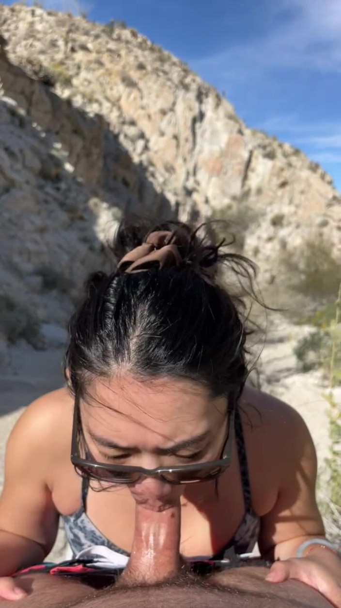 meimeiXXX: Venkovní kouření při turistice v poušti - amatérská Wmaf - mrdka v ústech...