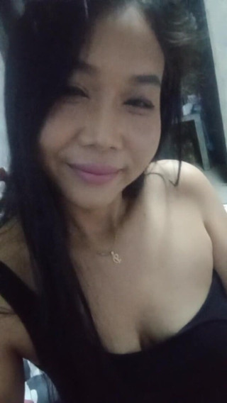 Asian rich model: Love a smile