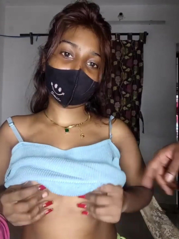 Amit yadav: 霍尼女孩吮吸男朋友的阴茎和男朋友做爱。