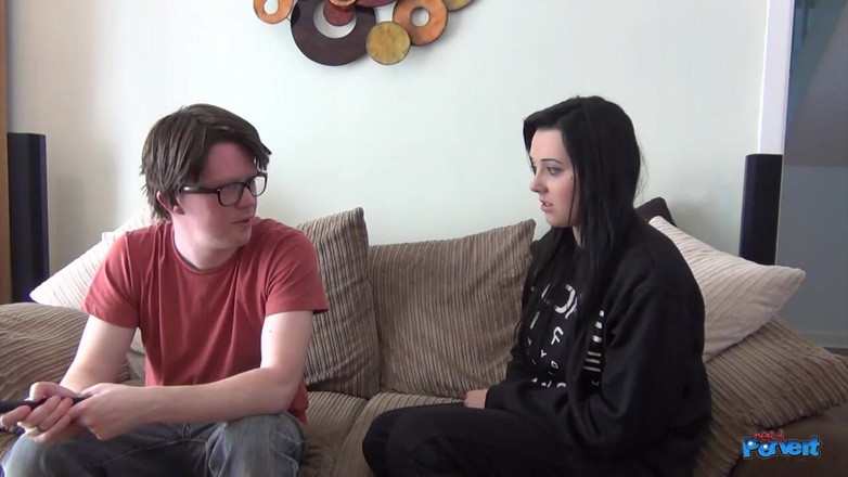 Nerd Pervert: Danielle Darlow - cura do pau