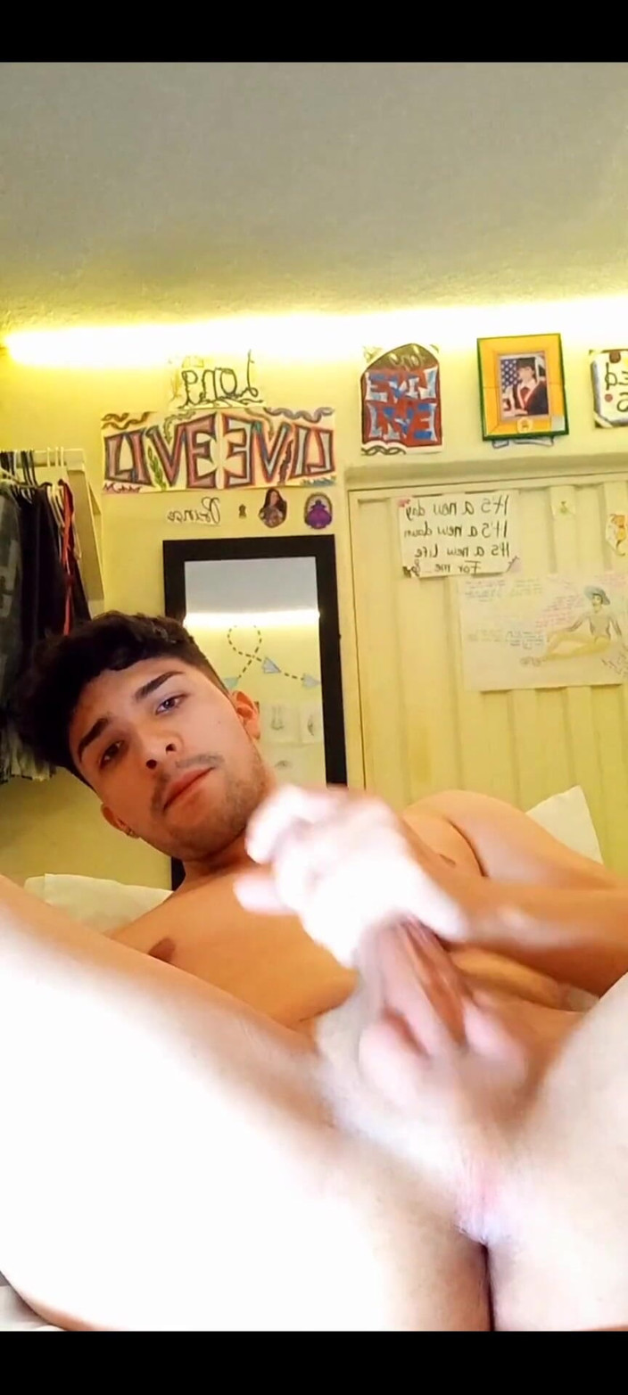 Diego_latinboy: Kontol besar belum disunat sampai muncrat