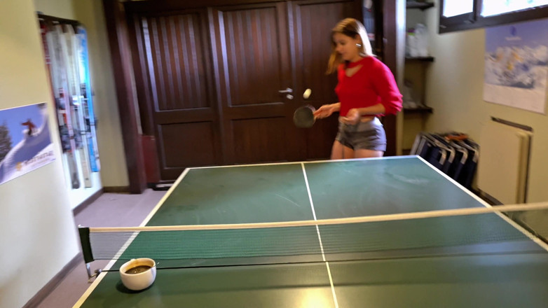 Sweet American: Sex, ping pong. Hra na svlékání se vymkla kontrole.