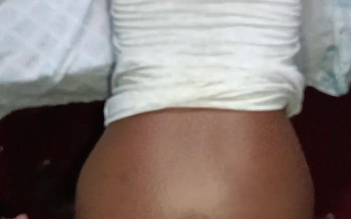 Kenyan Dick: Ładna murzynka amatorska para jebanie piesek do I cum wewnątrz...