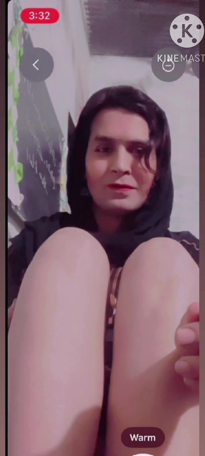 Apple00001: Pákistánská Shemale (epstien files)