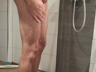 Creativezs: Uncut Teen Boy Cumming in the Shower