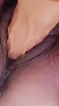 Voglio che tu sborri nella mia figa pelosa