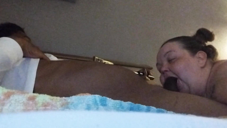 Kimmywetwet: Velká kráska nedbalý deep throat BBC