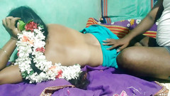 Priyanka314: Desi ciocia masaż olejkiem do ciała