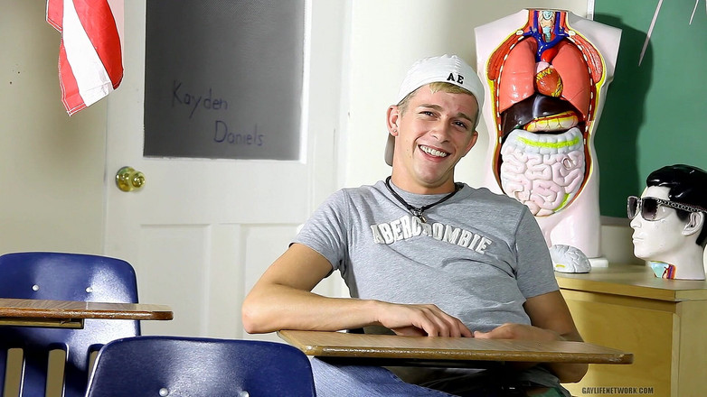Teach Twinks: 派对家伙kayden Daniels的性爱呼吁