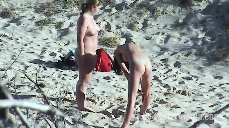 Sextermedia by Pete: Le Giovani Lesbiche Adorano Il Massaggio Con Olio Sulla Spiaggia