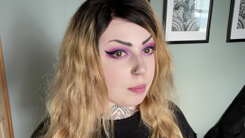 Miss Valentina: Betaal voor mijn tijd