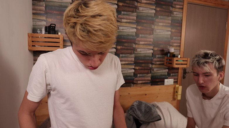 Max Gen: Daddy Shoots His Stepsons with Big Cocks Fucking