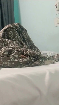 Сусідський вітчим жорстко пробурив пизду зі студенткою в її будинку