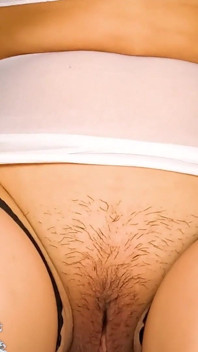 Rekaman seks tante seksi dengan memek berbulu terbaik!!