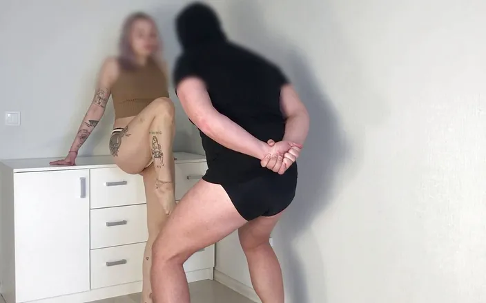 Amateur_fetish: Teen ballbusting 3 | Angle 2