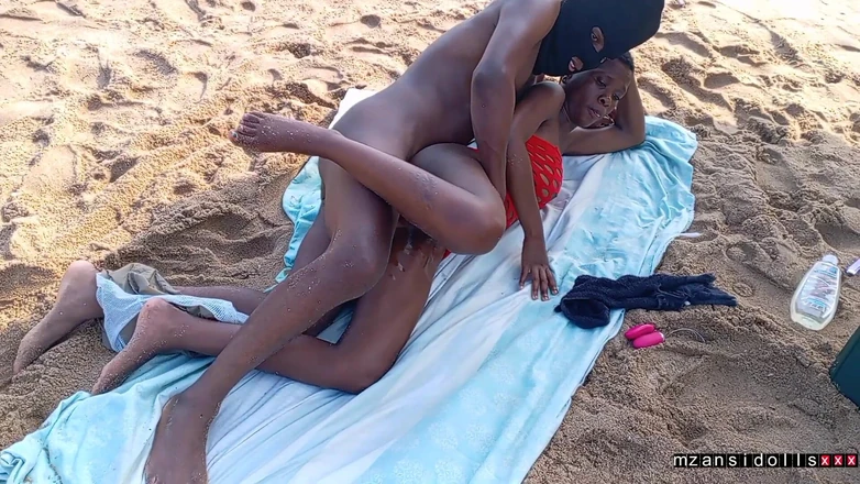mzansionlyfan: 18 Year Old Ebony Getting Fucked at the Beach