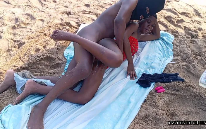 mzansionlyfan: 18 Year Old Ebony Getting Fucked at the Beach