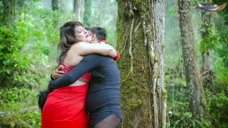 Desi Bold Movies: Seeing the great milk woman, the leader of the ghosts...