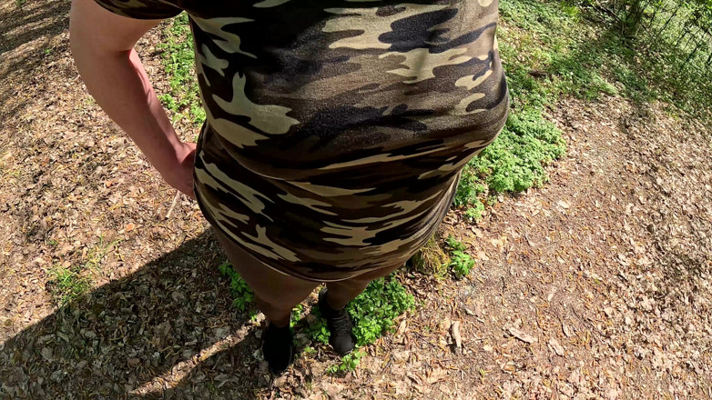 Bouncy Tits Action: Vú đỏ trên Trimmdich Platz
