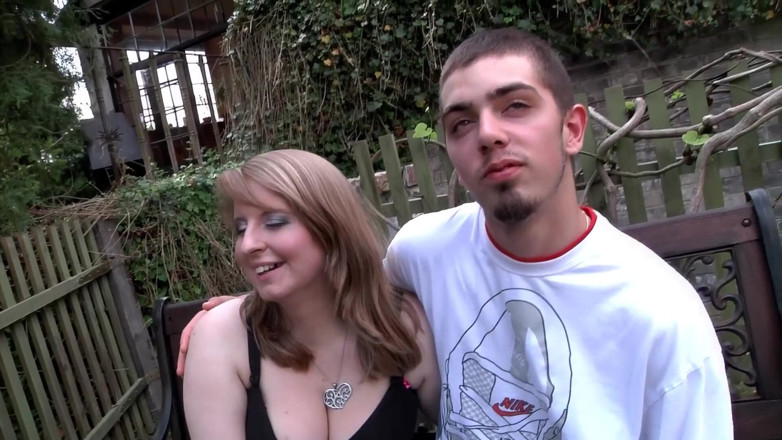 DEUTSCHLAN PORNO XXX: Heiße Junge Ehefrauen Zu Dritt Und Cuckold-zusammenstellung