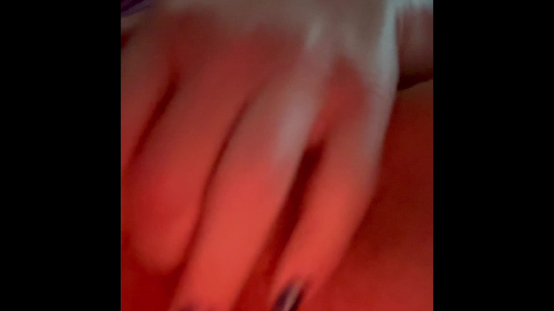 PurpleVyxen: Parmaklarımla kendimi sikiyorum