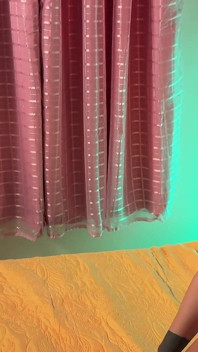 Empregada Pegou a Filha Da Patroa No Flagra E Agora Faz O Que Quer Com a Garota