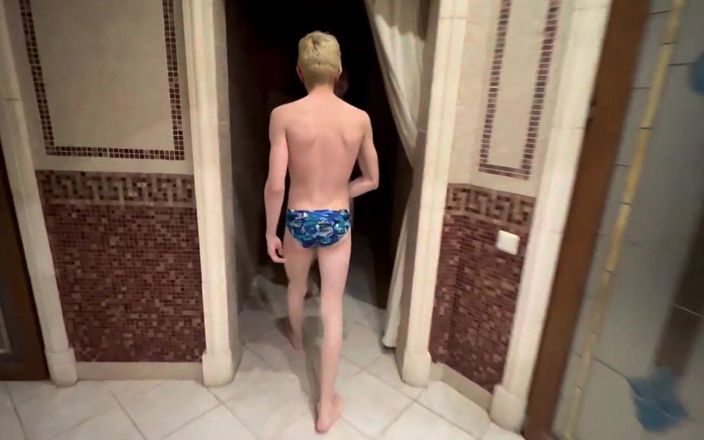 Ethan Lestray: Büyük yaraklı iki adam saunada birbirlerini sikiyor ve birbirlerine boşalıyorlar...