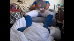 JockDad87: Alfa baseballový hráč Jockdad87 si do modrého oblečení stříká svůj...