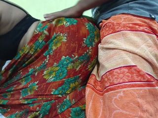 Mumbai Ashu: Thật là một Sari tuyệt vời mà desi bhabhi đã mang...